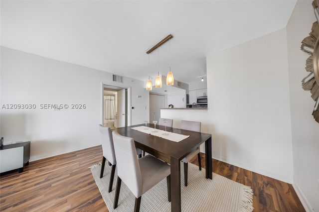 1155 Brickell Bay Dr 2207, Miami, FL 33131