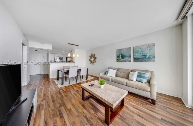 1155 Brickell Bay Dr 2207, Miami, FL 33131