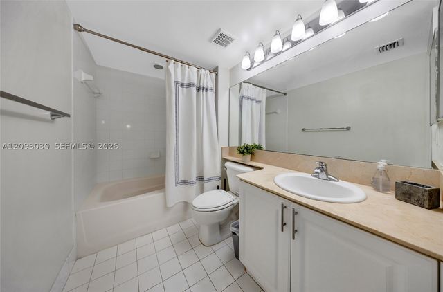 1155 Brickell Bay Dr 2207, Miami, FL 33131