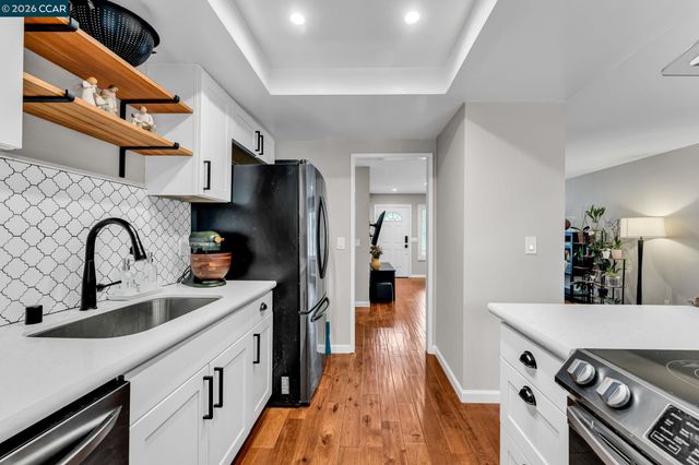 2724 Bollinger Canyon Rd, San Ramon, CA 94583