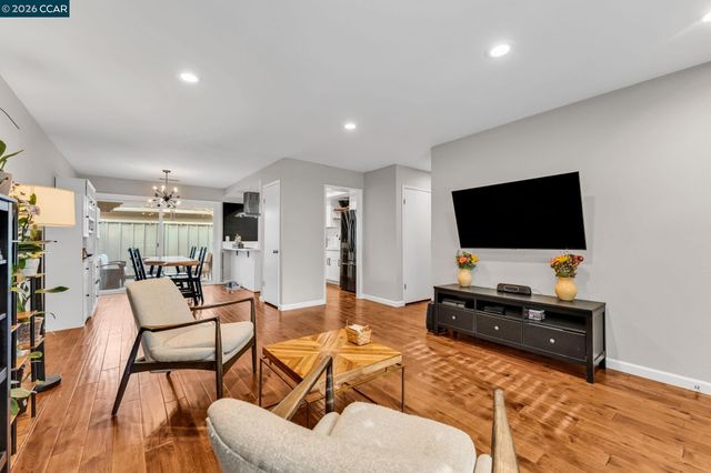 2724 Bollinger Canyon Rd, San Ramon, CA 94583