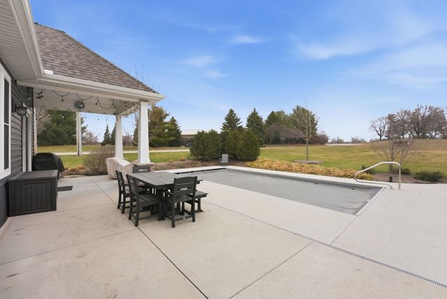 7790 E Cherokee Road, Syracuse, IN 46567