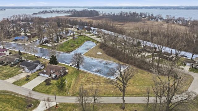 7790 E Cherokee Road, Syracuse, IN 46567