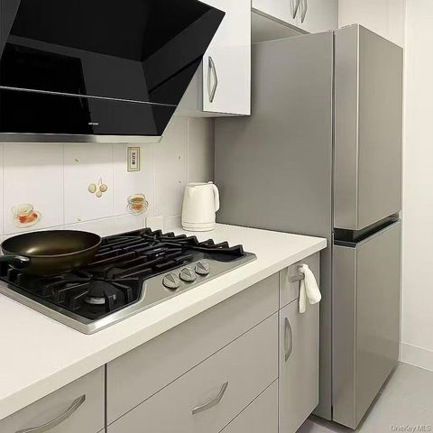 144-24 37th Avenue 5, Flushing, NY 11354