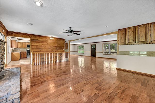 18772 Davis Road, Rogers, AR 72756
