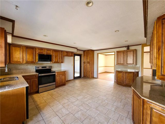 18772 Davis Road, Rogers, AR 72756