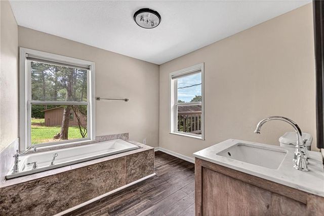 18772 Davis Road, Rogers, AR 72756