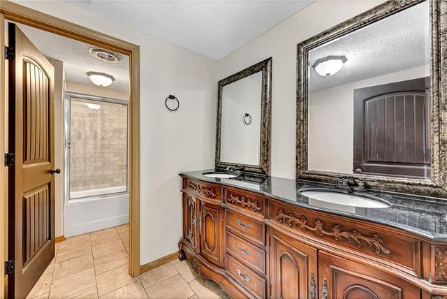 18772 Davis Road, Rogers, AR 72756