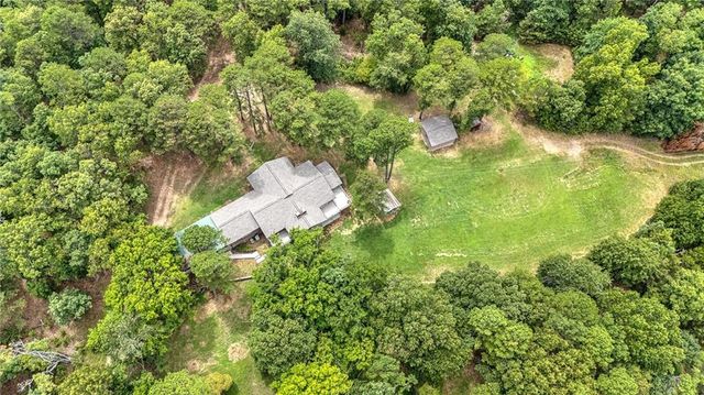 18772 Davis Road, Rogers, AR 72756