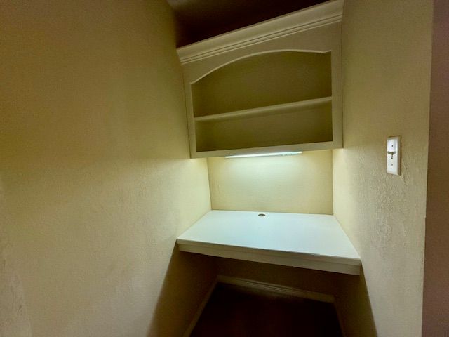 1000 Spring Loop 1806, College Station, TX 77840