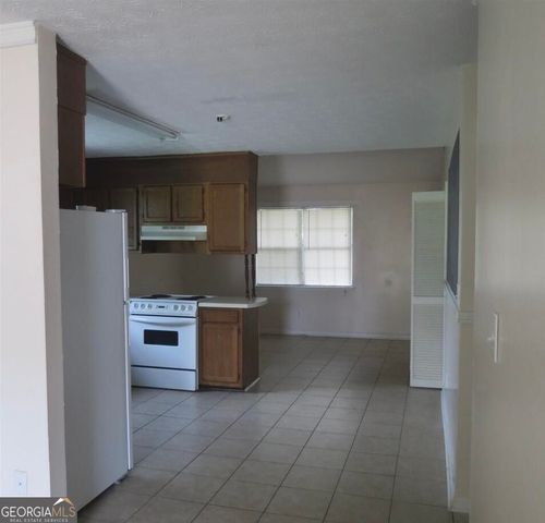 1755 Fox Chase Court SE, Conyers, GA 30013