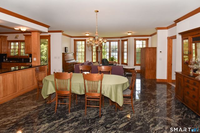 5 Crystal Ball Court, Ellington, CT 06029