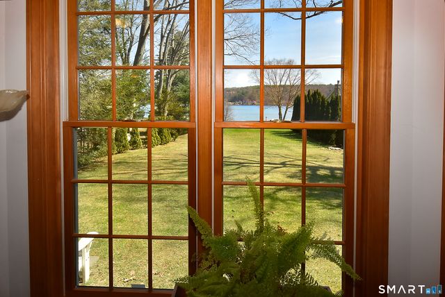 5 Crystal Ball Court, Ellington, CT 06029