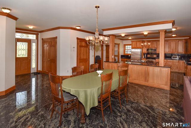 5 Crystal Ball Court, Ellington, CT 06029