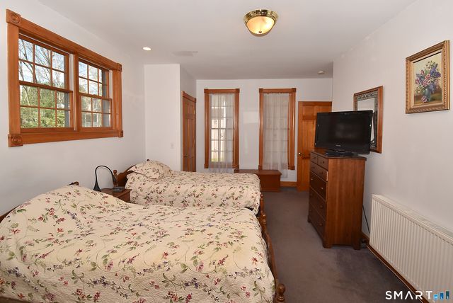 5 Crystal Ball Court, Ellington, CT 06029