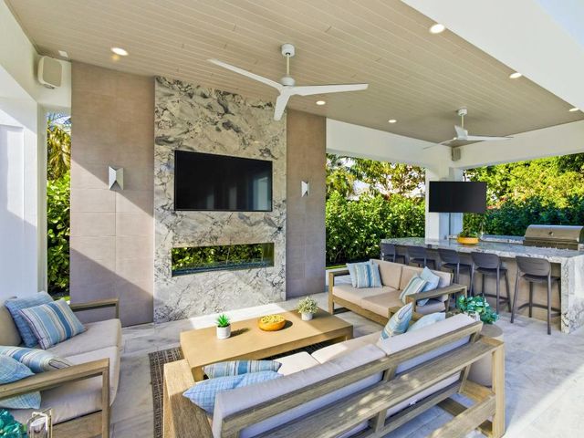 2210 NE 3rd Ave Avenue, Delray Beach, FL 33444