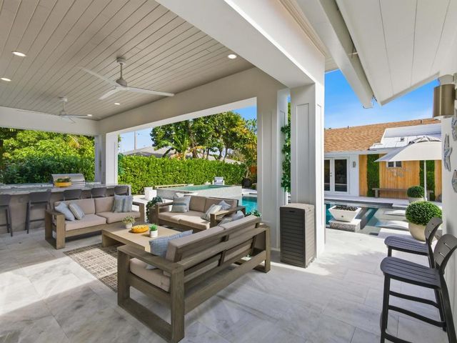 2210 NE 3rd Ave Avenue, Delray Beach, FL 33444