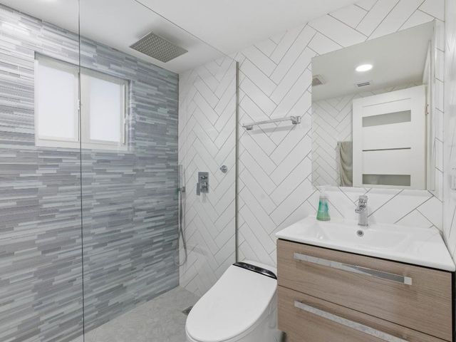 2210 NE 3rd Ave Avenue, Delray Beach, FL 33444