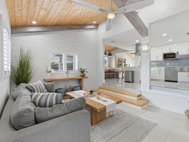 2210 NE 3rd Ave Avenue, Delray Beach, FL 33444