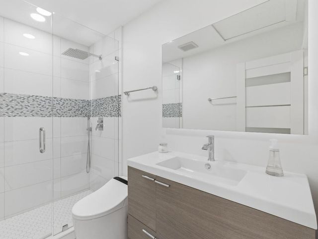 2210 NE 3rd Ave Avenue, Delray Beach, FL 33444