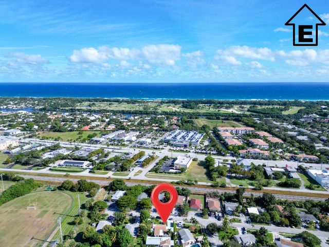 2210 NE 3rd Ave Avenue, Delray Beach, FL 33444