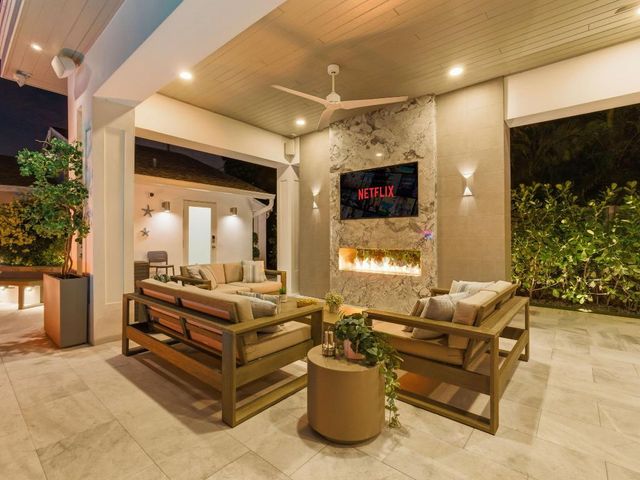 2210 NE 3rd Ave Avenue, Delray Beach, FL 33444