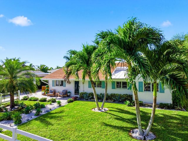 2210 NE 3rd Ave Avenue, Delray Beach, FL 33444