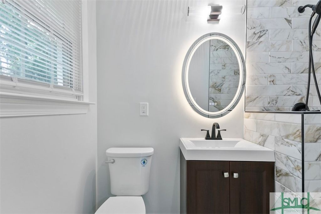 Image 21 of property listing at 5 Linden Drive, Savannah, GA 31405