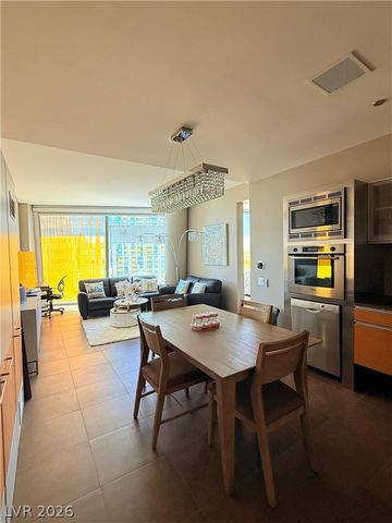 3722 Las Vegas Boulevard 2001, Las Vegas, NV 89158