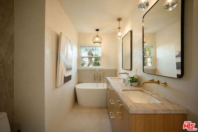 2933 Glenn Avenue, Santa Monica, CA 90405