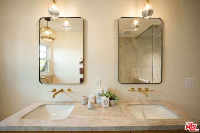 2933 Glenn Avenue, Santa Monica, CA 90405