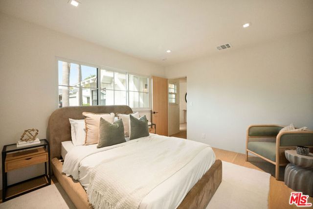 2933 Glenn Avenue, Santa Monica, CA 90405