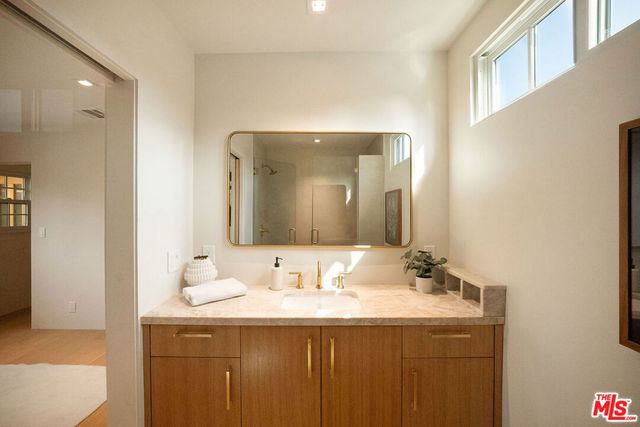 2933 Glenn Avenue, Santa Monica, CA 90405