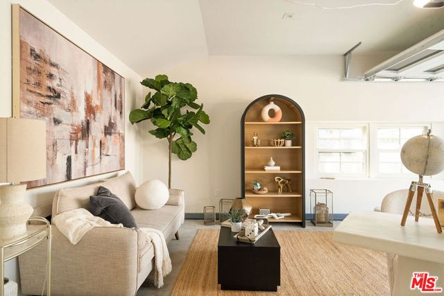 2933 Glenn Avenue, Santa Monica, CA 90405