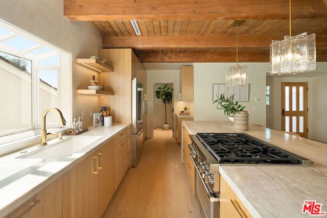 2933 Glenn Avenue, Santa Monica, CA 90405