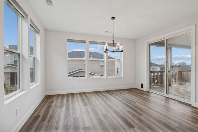 3015 Fernwood Ln, Columbia, TN 38401