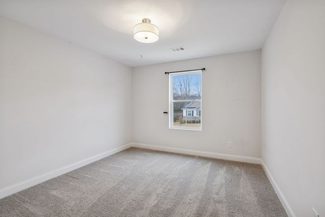 3015 Fernwood Ln, Columbia, TN 38401