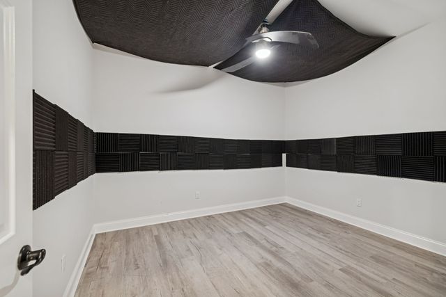 3015 Fernwood Ln, Columbia, TN 38401