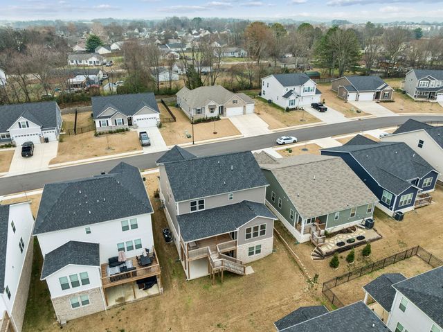 3015 Fernwood Ln, Columbia, TN 38401