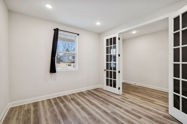 3015 Fernwood Ln, Columbia, TN 38401