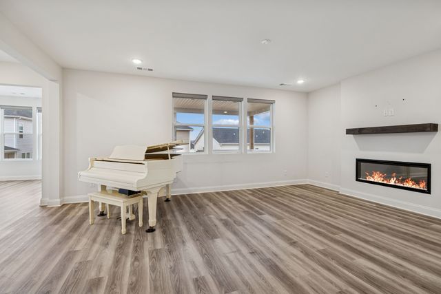 3015 Fernwood Ln, Columbia, TN 38401