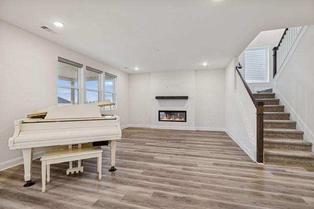 3015 Fernwood Ln, Columbia, TN 38401