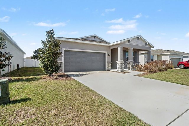 2735 ROWAN STREET, Tavares, FL 32778