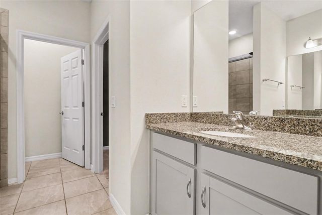 2735 ROWAN STREET, Tavares, FL 32778
