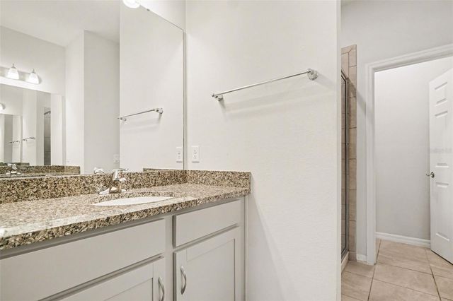 2735 ROWAN STREET, Tavares, FL 32778