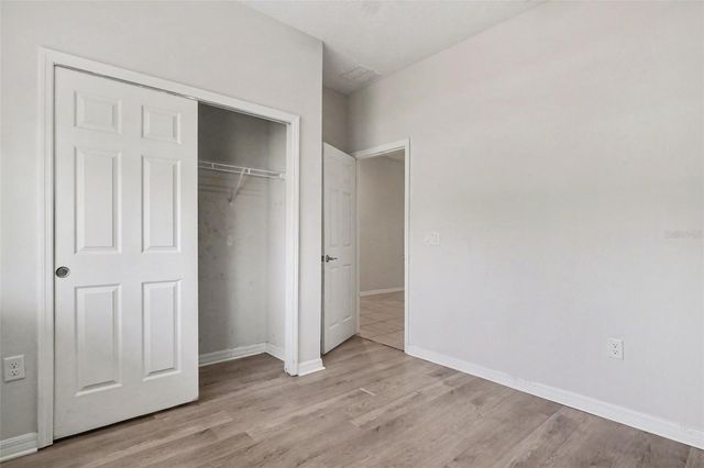 2735 ROWAN STREET, Tavares, FL 32778