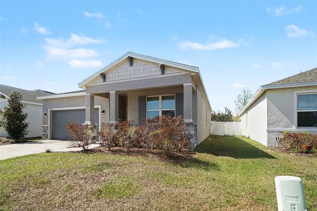 2735 ROWAN STREET, Tavares, FL 32778