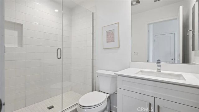 2560 Valentina, Commerce, CA 90040