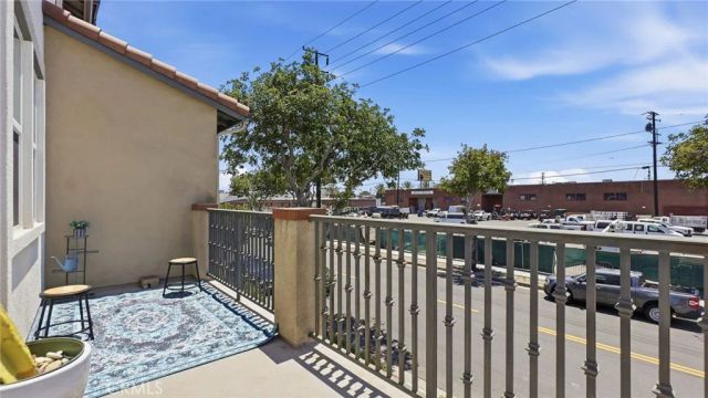 2560 Valentina, Commerce, CA 90040