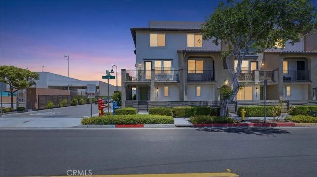 2560 Valentina, Commerce, CA 90040